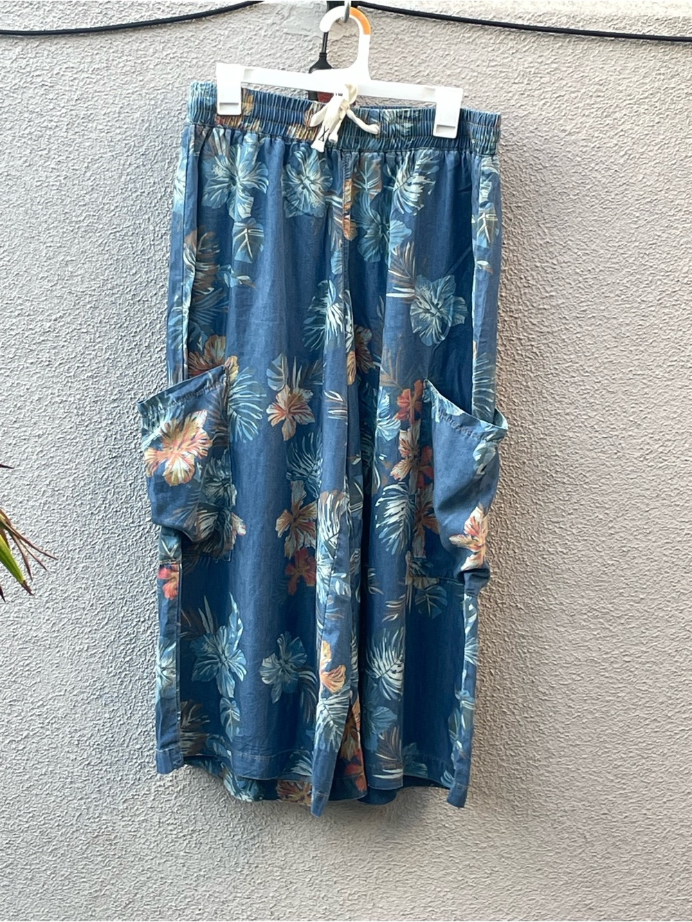 Women's Navy Floral Wide-Leg Pants with Elastic Waist
